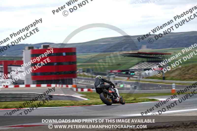 cadwell no limits trackday;cadwell park;cadwell park photographs;cadwell trackday photographs;enduro digital images;event digital images;eventdigitalimages;navarra;no limits trackdays;peter wileman photography;racing digital images;trackday digital images;trackday photos